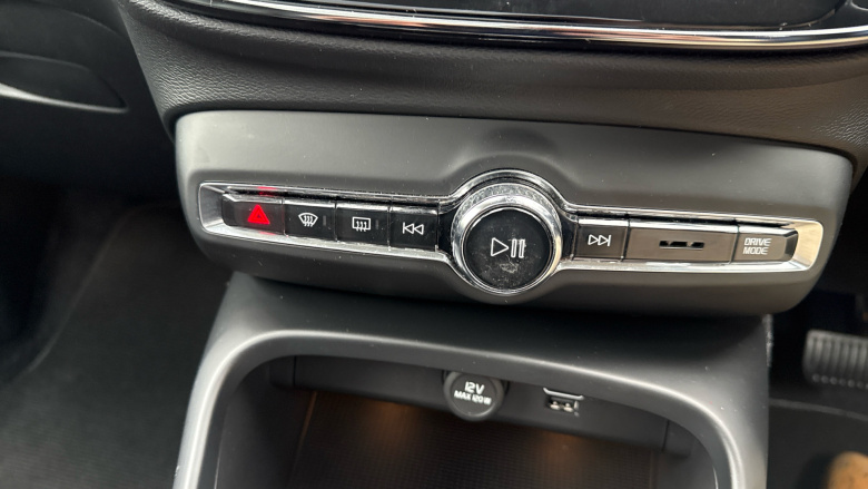 Volvo Xc40 2.0 T4 Inscription Pro 5dr AWD Geartronic Petrol Estate